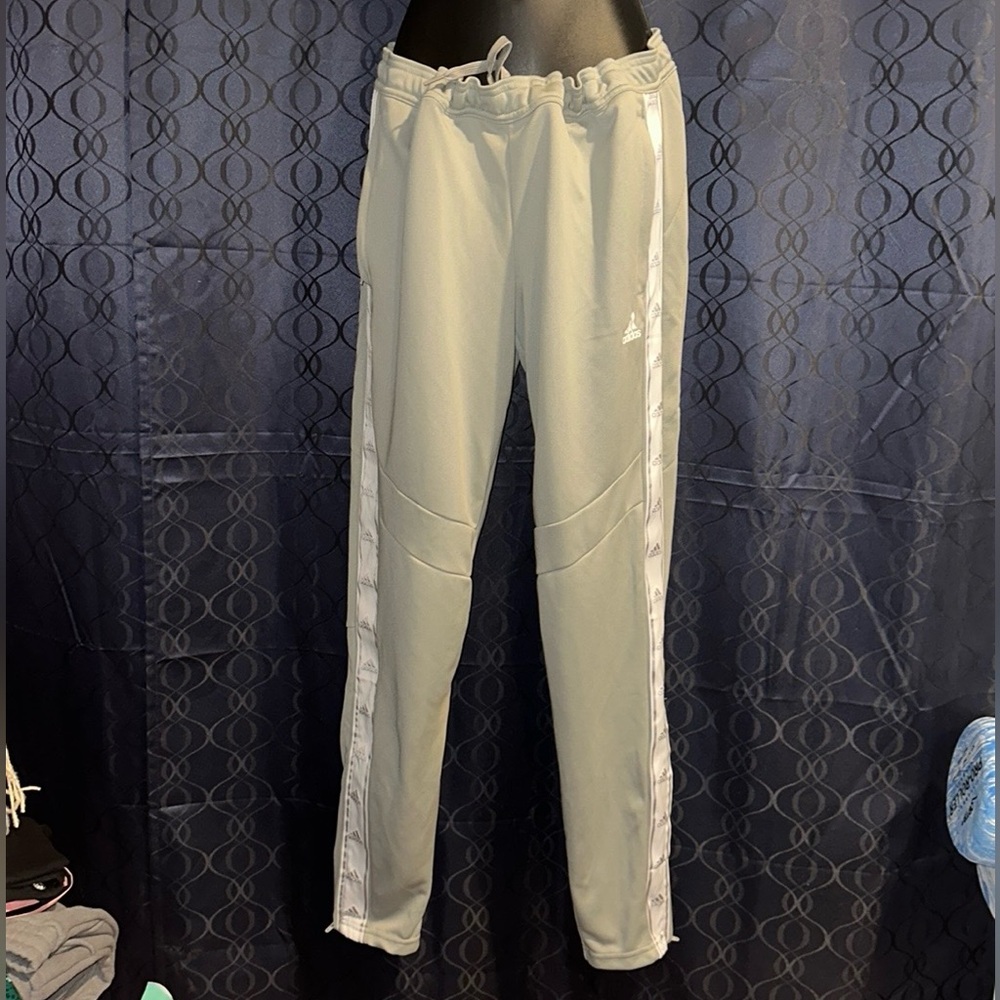 NWT Adidas Women’s Tiro 19 Aeroready pants Size M